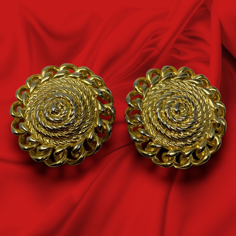 Vintage 1980s Chunky Gold Tone Coiled Chain Clip On Earrings Couture Avant Garde